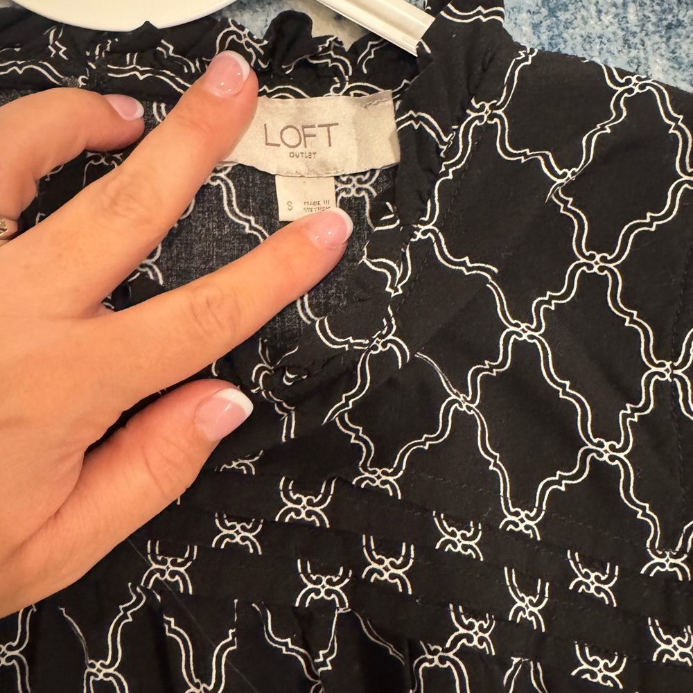 LOFT Monochrome Geometric Blouse